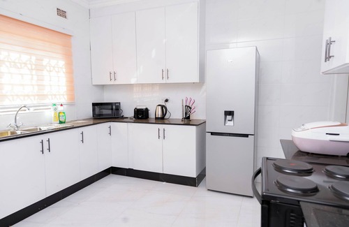 Lilongwe House | A cozy 3-bedroom apartment with WiFi, hot water and DSTV in Lilongwe