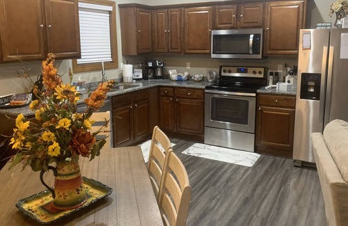 Carl Junction House | A cozy get a way awaits you at 804-A!