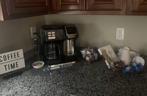 Carl Junction House | A cozy get a way awaits you at 804-A!