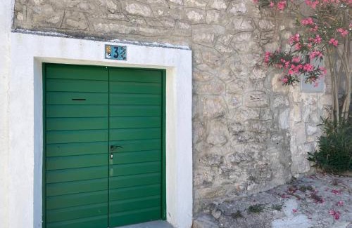 Susica Villa | A Cozy Home In the Heart of Old Murter, Croatia