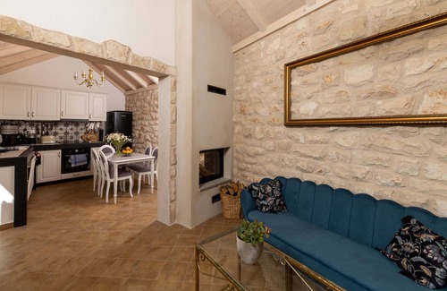 Zarace Villa | A cozy villa in a peacefull village of Zaraće w/pool
