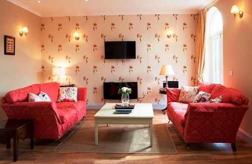 Breedon on the Hill Cottage | A delightful mews cottage within the private grounds of Breedon Hall