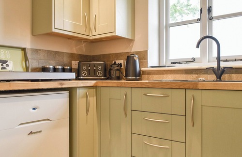 Broadwas Cottage | A delightful and cosy cottage for two.
