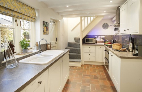 Crich Cottage | A delightful stone property that has a traditional countryside charm.
