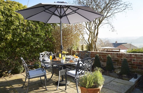 Crich Cottage | A delightful stone property that has a traditional countryside charm.
