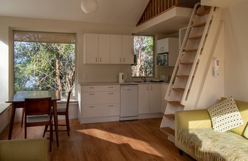 Mapua Cottage | A delightful studio in idyllic Mapua Village, perfect from which to explore the Tasman region