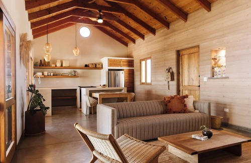 Todos Santos House | A desert oasis with mountain and ocean views just moments from the beach