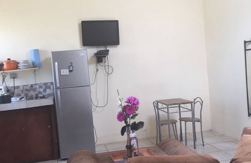Fortuna Apartment | A double bed apt, at the foothills of the Majestic Miravalles Can sleep 2, COMFY
