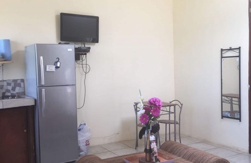 Fortuna Apartment | A double bed apt, at the foothills of the Majestic Miravalles Can sleep 2, COMFY