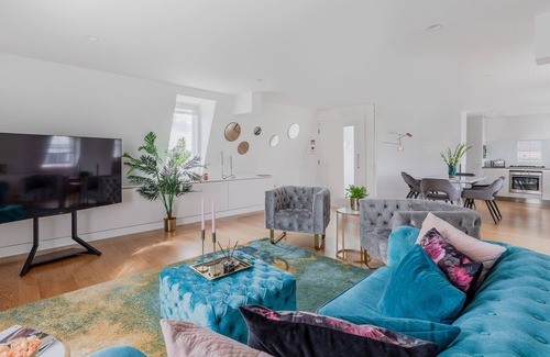 Covent Garden Apartment | A DREAM come TRUE! Superb Covent Garden Surprise