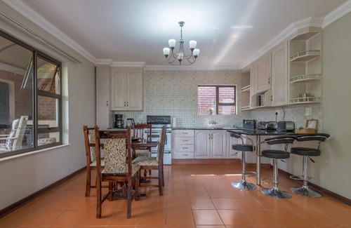 Glenvista House | A four sleeper unit with two bedrooms
