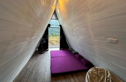 Illukkumbura House | A frame Riverston