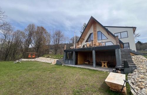 Tesila House | A-frame Sofis House Valea Doftanei