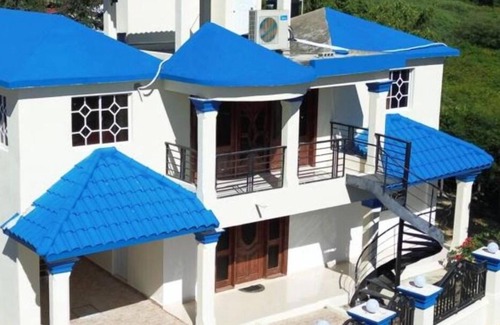 Monte Plata House | A fully equipped modern house 10 minutes from the beach of buen hombre.