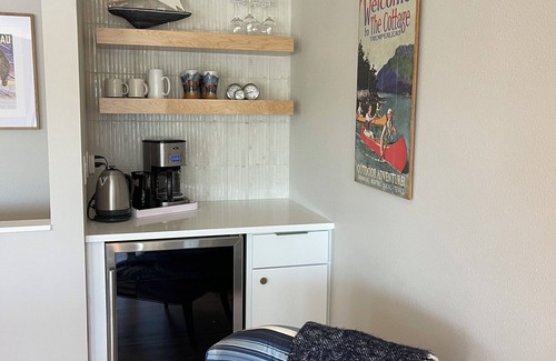 Trempealeau House | A fully modeled home overlooking Mississippi River in a charming river town.