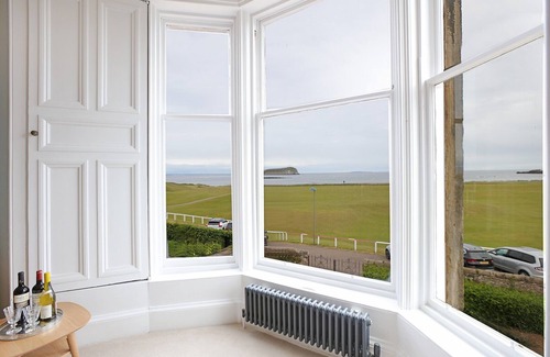 North Berwick House | A generous, elegant front-line Victorian property with stunning sea, golf & offshore island views.