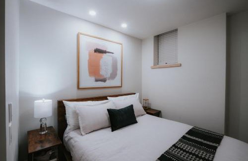 Downtown Vancouver Apartment | A Gentle Hideaway in the Urban Forest WEST END downtown Vancouver