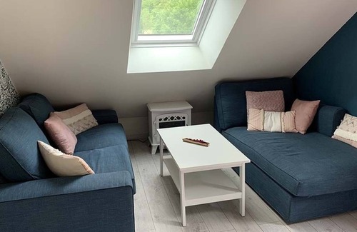 Fontaine-les-Coteaux House | A haven of peace in a green setting