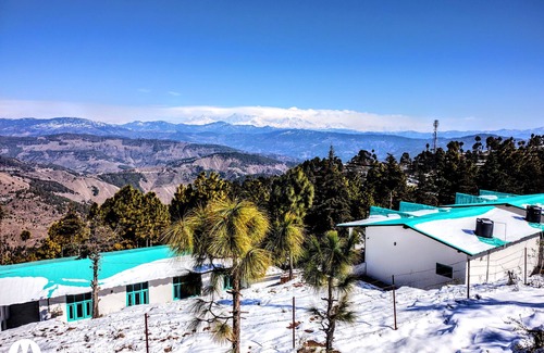 Ranikhet Villa | A heavenly himalayan getaway in complete solitude on a hill