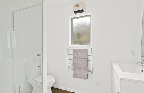 Kaipara Flats Apartment | A hidden gem in tranquil paradise