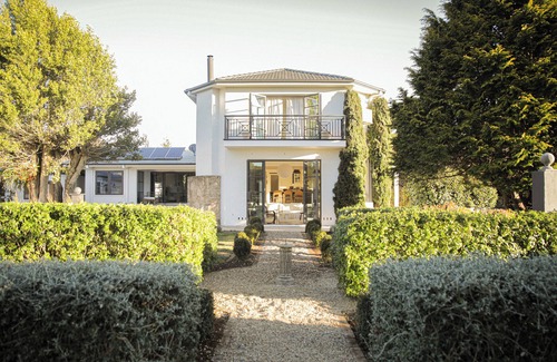 Robertson House | A highlands luxury escape nestled in the rolling hills of Robertsonn