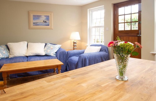 Castletown Cottage | A holiday cottage that sleeps 4 guests in 2 bedrooms