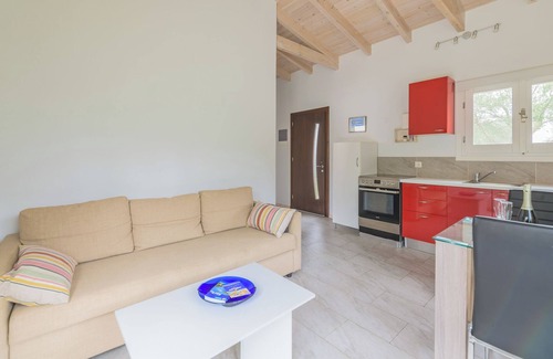 Giannades House | A - Holidayhome 2-4 people/living in the middle of an olive grove, 3km to sea,