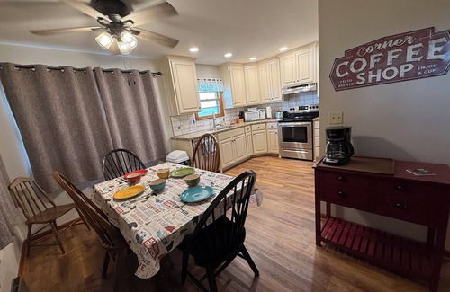 Kay County Cabin | A Home on the Range. 3 bedroom Ranch cabin near Kaw Lake.