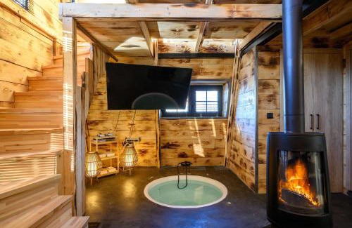 Nea Alikarnassos House | A-Home Villa Private Pool & Relaxing HotTub Oasis