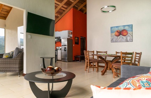 Orosi House | A home with beautiful mountain views. A Gem Close to Orosi.