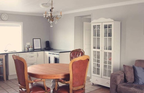Skagastrond Cottage | A House Between Mountains and Coast in a Beautiful and Quiet sea Village