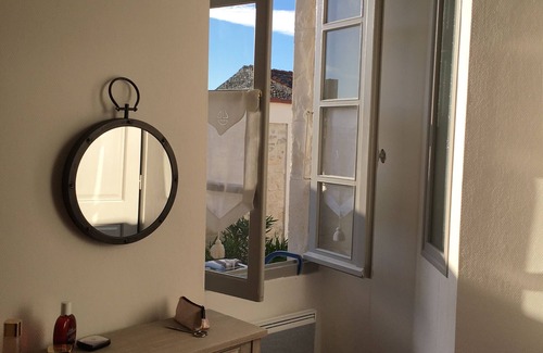Le Chateau-d'Oleron House | A house in the heart of the village of Château d'Oleron