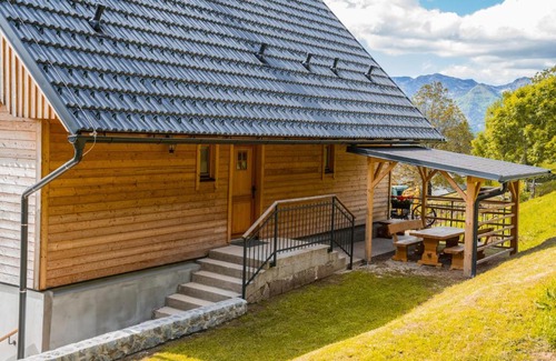 Podjelje Apartment | A house with the view