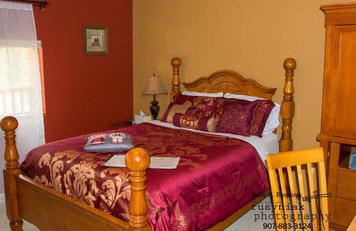 Tok Bed & Breakfast | A Hyde Away Inn B&B