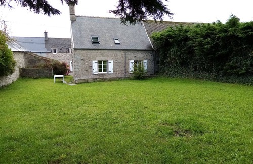 Montfarville House | "A l'Abri des Regards", charming gite 700m from the sea, near Barfleur - 4/6p
