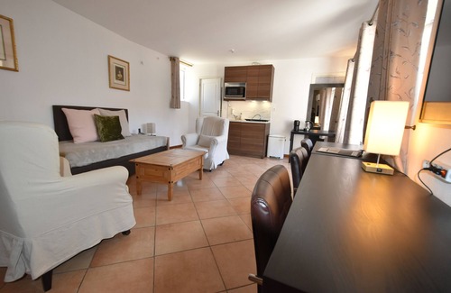 Avignon City Centre Apartment | A L'OMBRE DU PALAIS