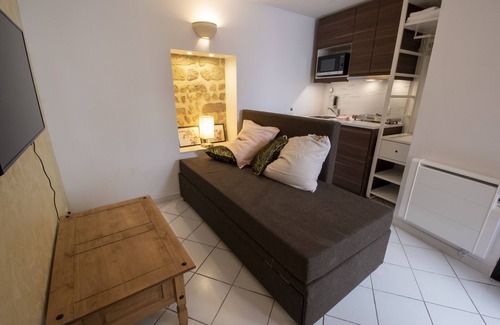 Avignon City Centre Apartment | A L'OMBRE DU PALAIS
