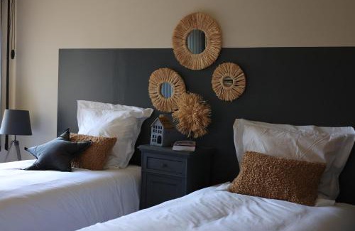 Herve House | A la Caravelle