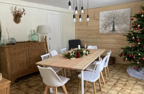 Saint-Nicolas-des-Biefs House | A la croisée des chemins