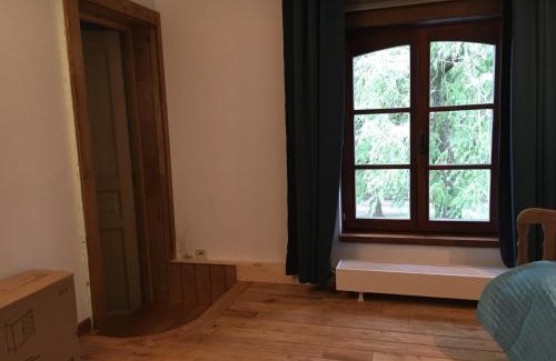 Froidchapelle House | "A la petite éolienne"