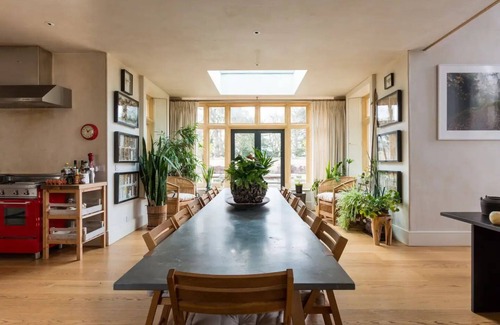 Lechlade House | A Large Cotswold Country Retreatnn