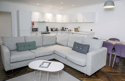 Isle of Lewis Cottage | A lews castle that sleeps 2 guests in 1 bedroom