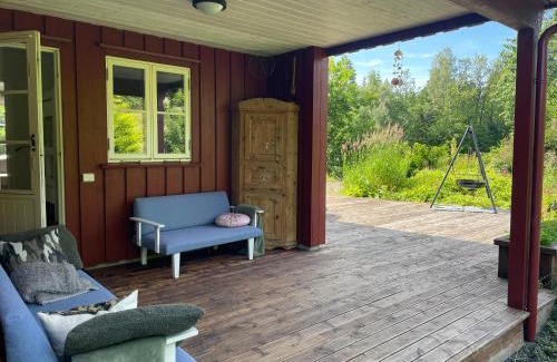 Tvedestrand House | A little Perl