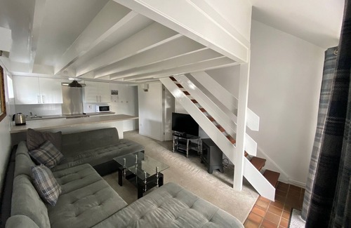 Newmilns Cottage | A little piece of heaven set in hill top location