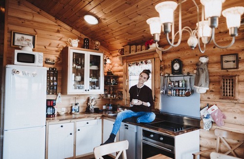 Selfoss Cabin | A Log Cabin at the Banks of River Hvítá!