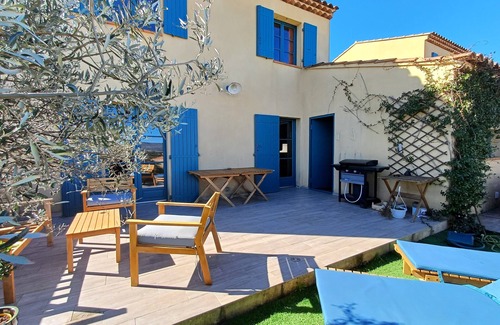 Lancon-Provence House | A Louer Jolie Maison de Village 4/5 Pers Avec Terrasse, spa et vue Dégagée