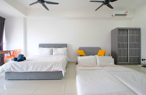 Shah Alam Apartment | A Lovely, Utropolis Studio Near KDU, FREE Parking