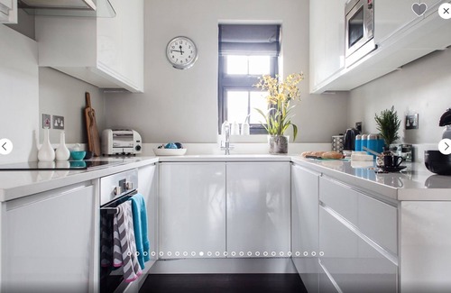 Cathedrals Apartment | A Luxurious Designer Apartment in the most historic part of central London.