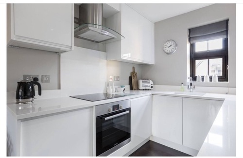 Cathedrals Apartment | A Luxurious Designer Apartment in the most historic part of central London.