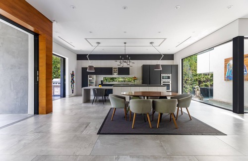 Hollywood House | A Luxurious Oasis in West Hollywood